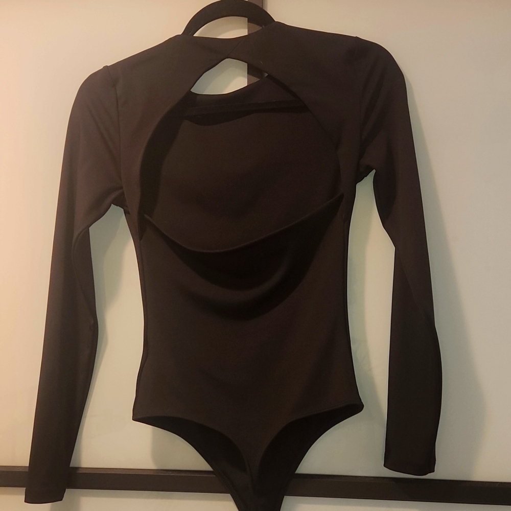 Black backless long sleeve body suit